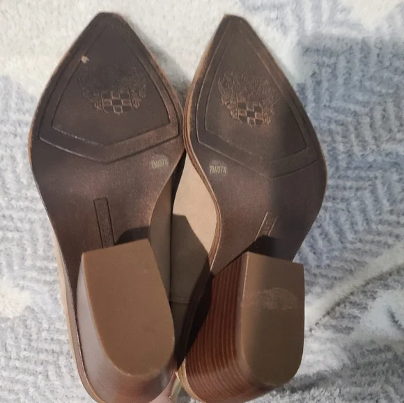 Vince Camuto Suede Bibestie Booties Zip Back 7 - Picture 5 of 9